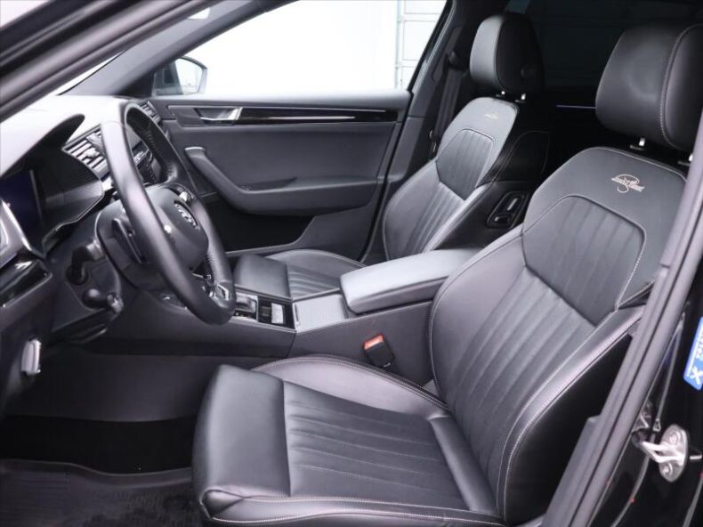 Škoda Superb - hlavní fotka