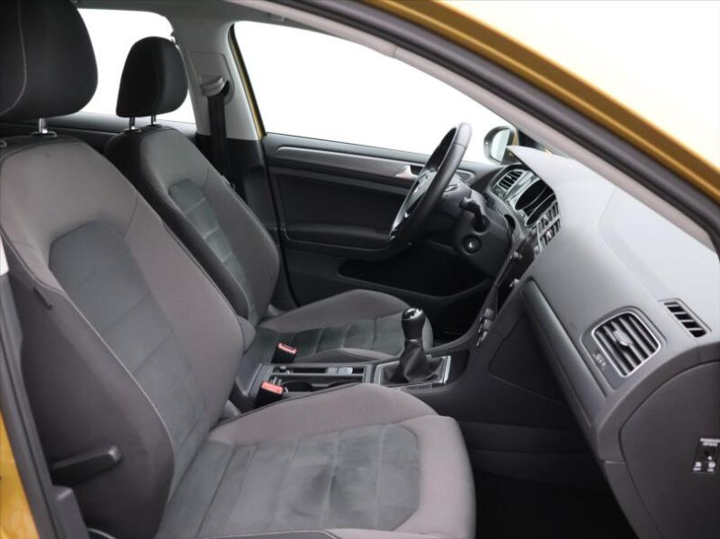 Volkswagen Golf - hlavní fotka