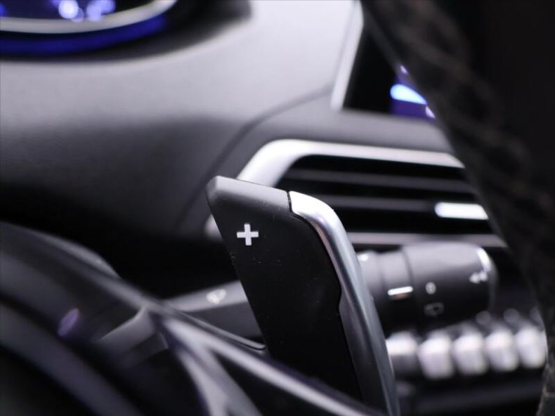Peugeot 3008 - hlavní fotka