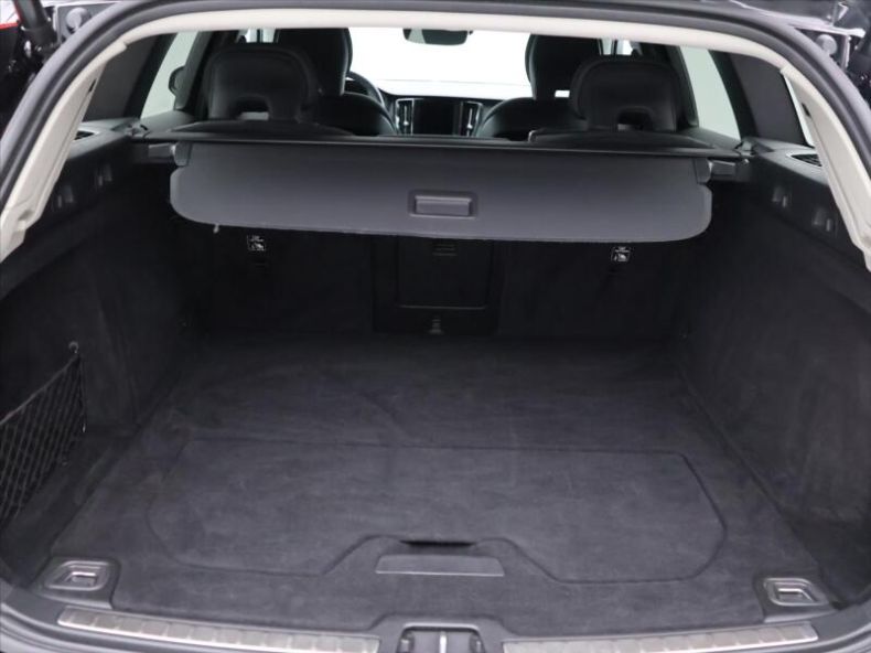 Volvo V60 - hlavní fotka