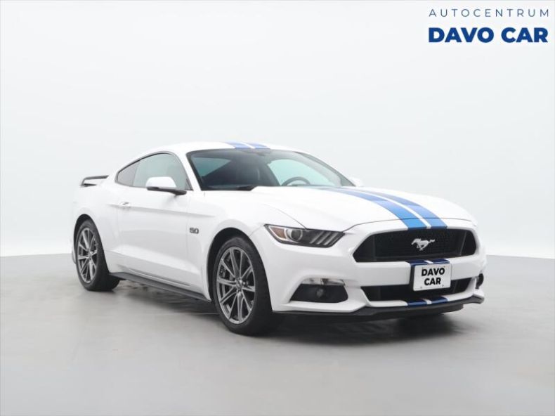 Ford Mustang - hlavní foto