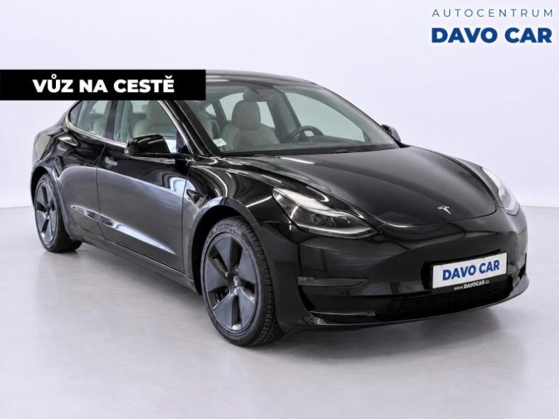 Tesla Model 3 - hlavní foto