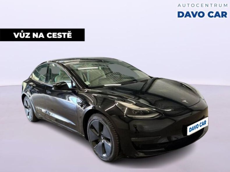 Tesla Model 3 - hlavní foto