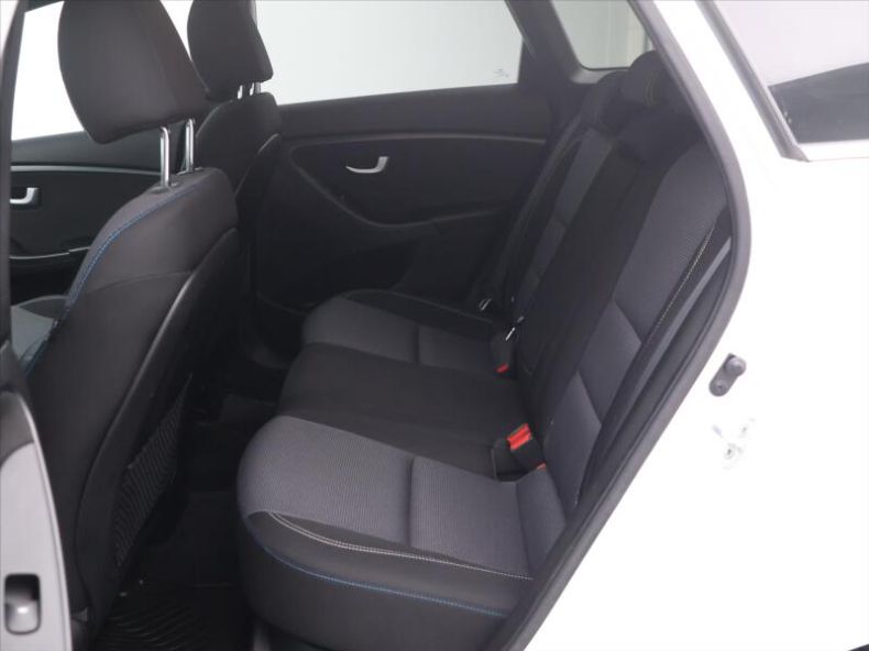 Hyundai i30 - hlavní fotka