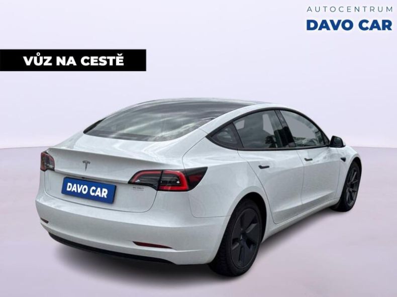 Tesla Model 3 - hlavní fotka