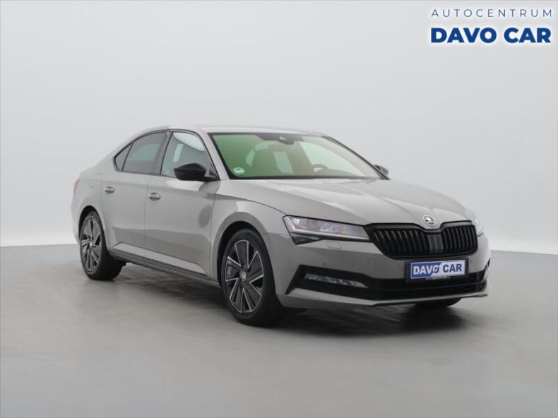 Škoda Superb - hlavní foto