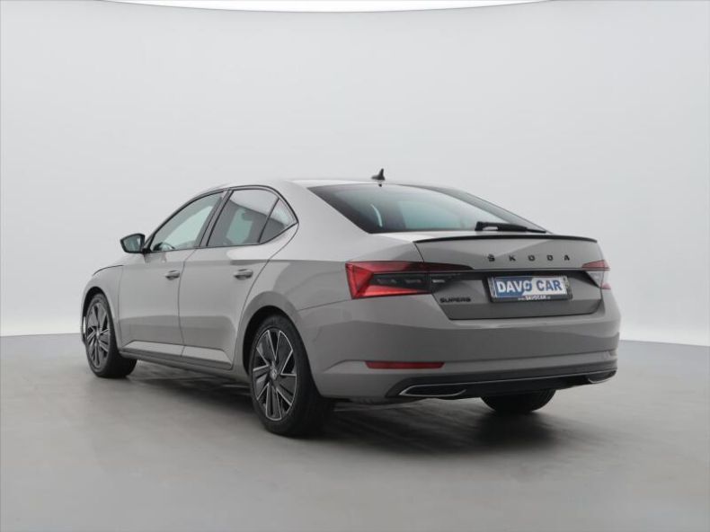 Škoda Superb - hlavní fotka