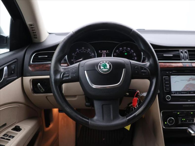 Škoda Superb - hlavní fotka