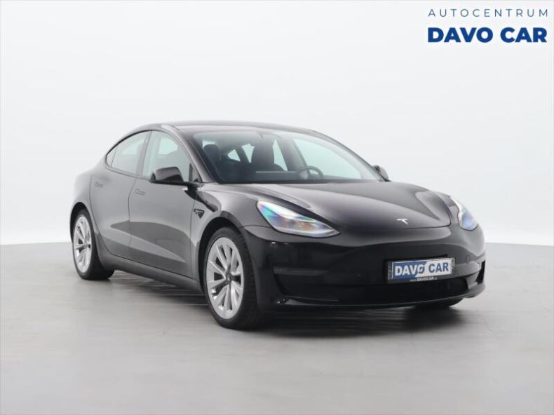 Tesla Model 3 - hlavní fotka inzerátu