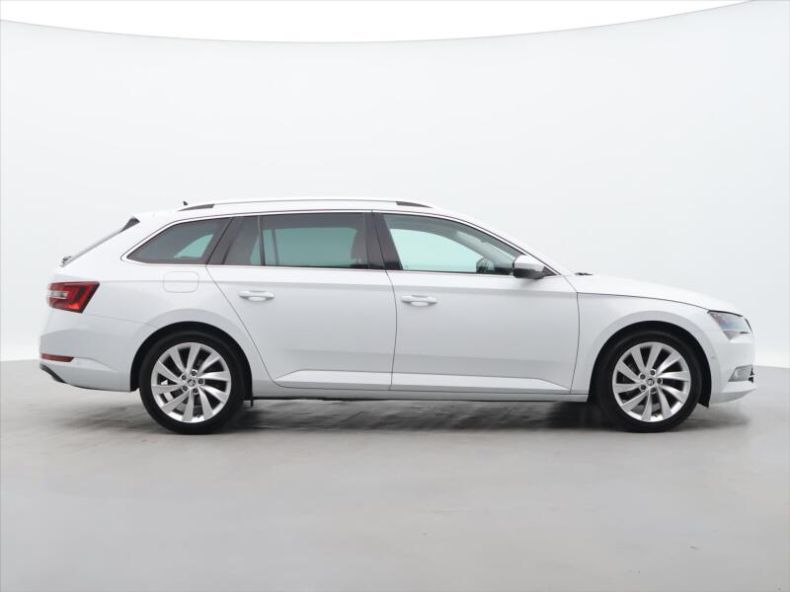 Škoda Superb - hlavní fotka inzerátu