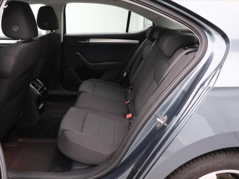 Škoda Superb - hlavní fotka