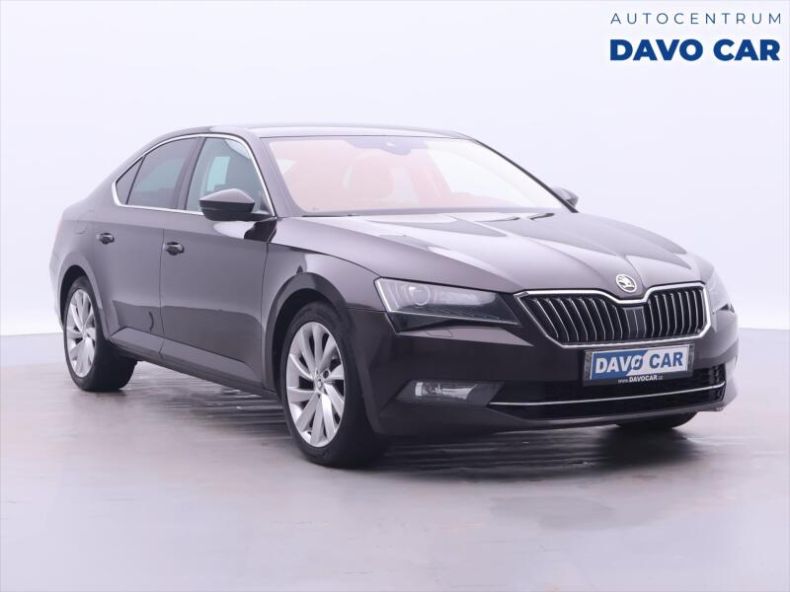Škoda Superb - hlavní foto