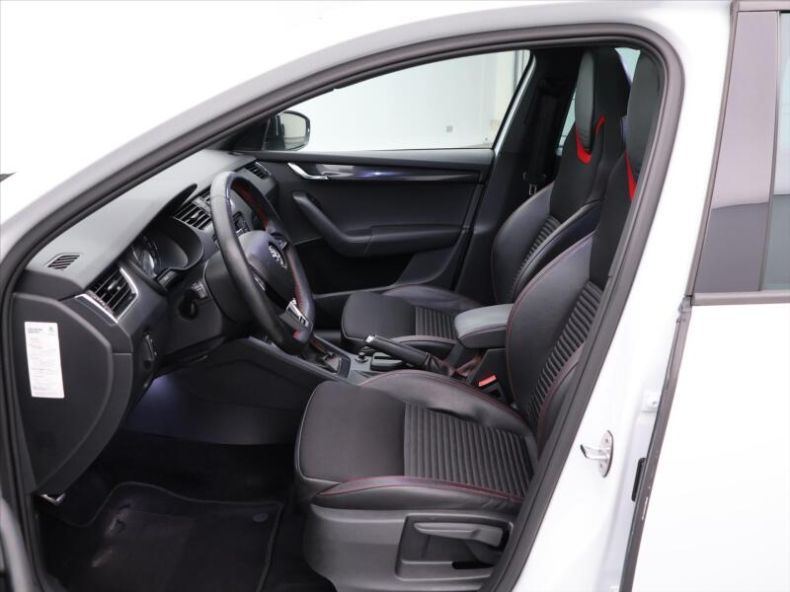 Škoda Octavia - hlavní fotka