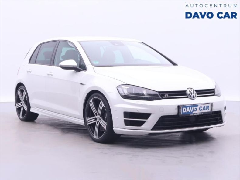 Volkswagen Golf - hlavní foto