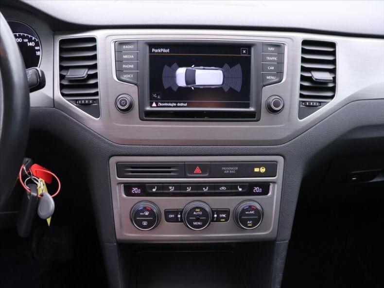 Volkswagen Golf - hlavní fotka