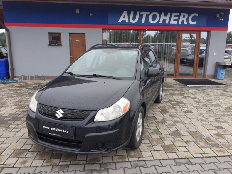 Suzuki SX4 - hlavní foto