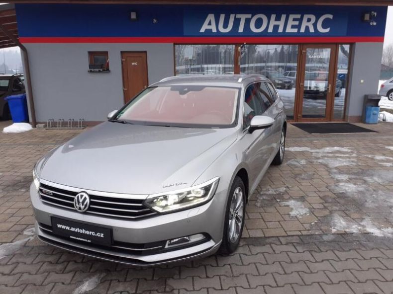 Volkswagen Passat - hlavní foto