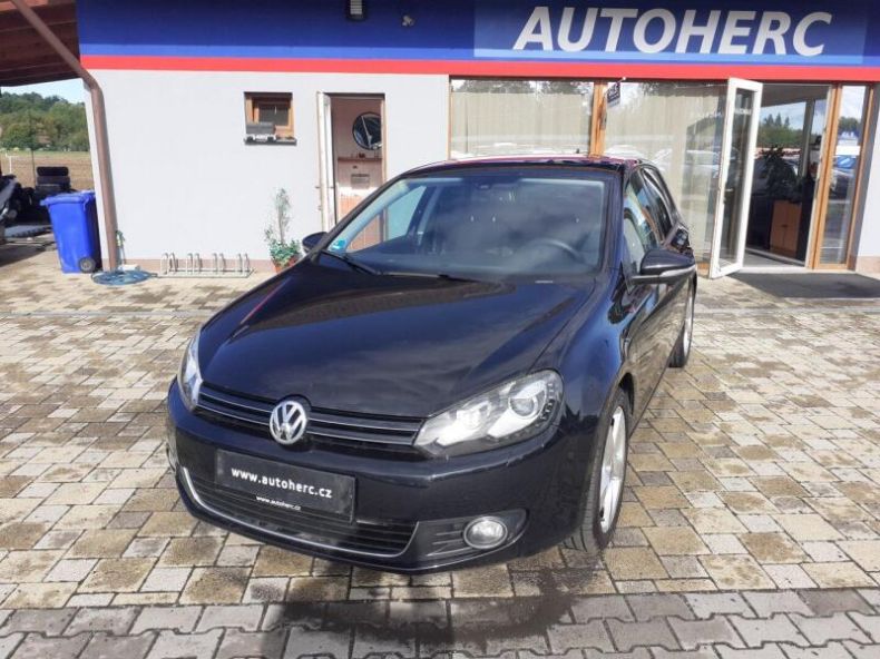 Volkswagen Golf - hlavní foto