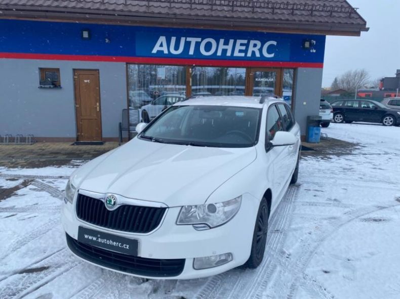 Škoda Superb - hlavní foto