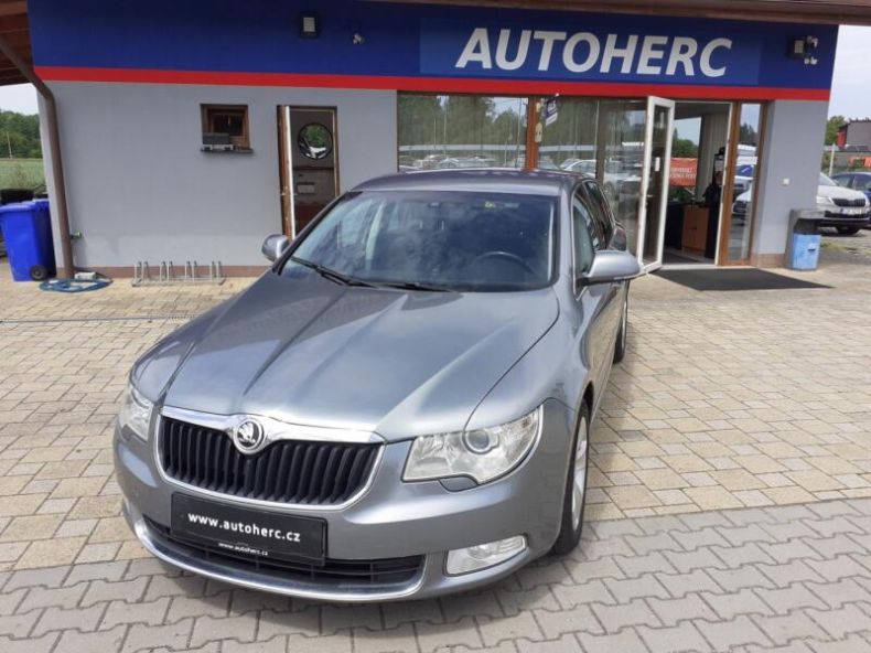 Škoda Superb - hlavní foto
