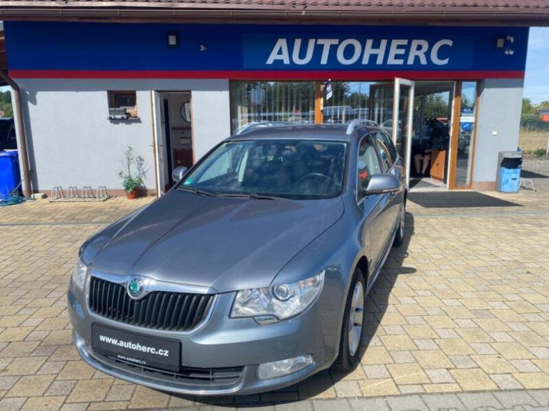 Škoda Superb - hlavní foto