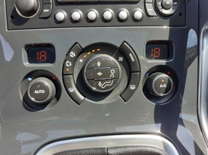 Peugeot 3008 - hlavní fotka