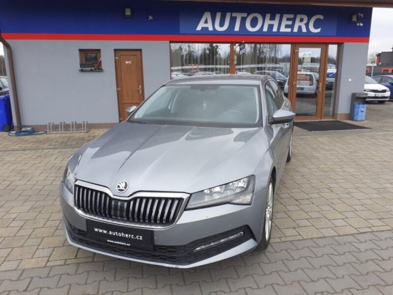Škoda Superb - hlavní foto