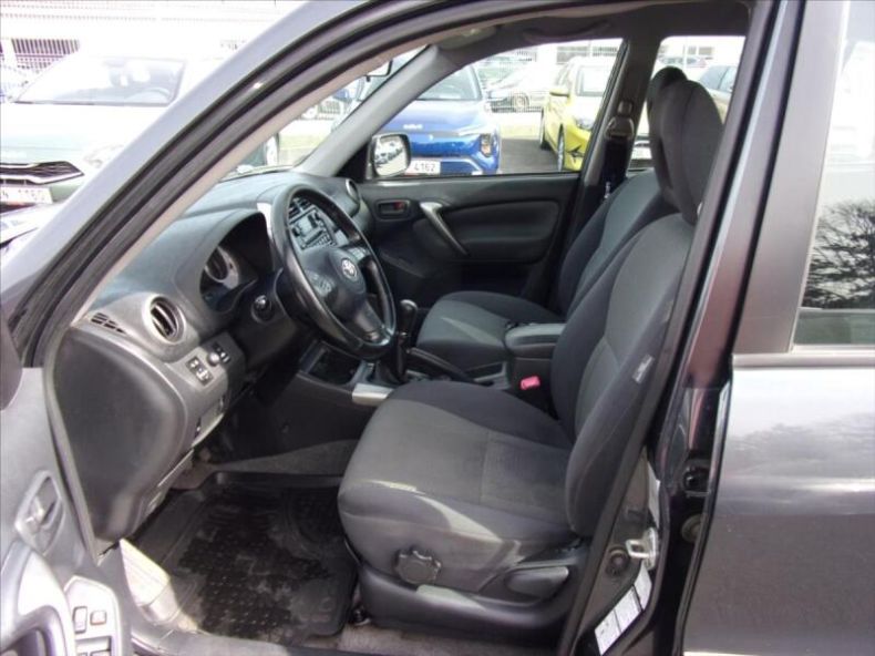 Toyota RAV 4 - hlavní fotka