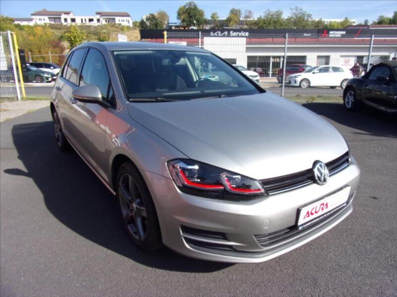 Volkswagen Golf - hlavní fotka inzerátu