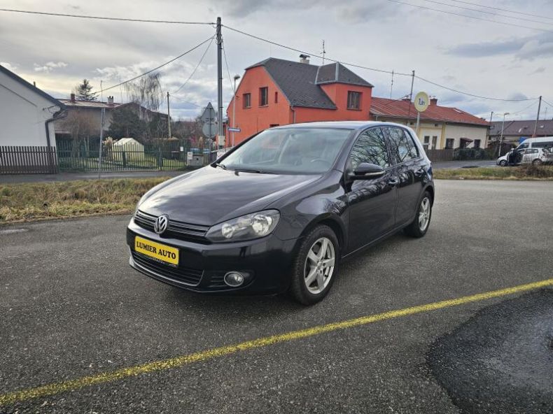 Volkswagen Golf - hlavní foto