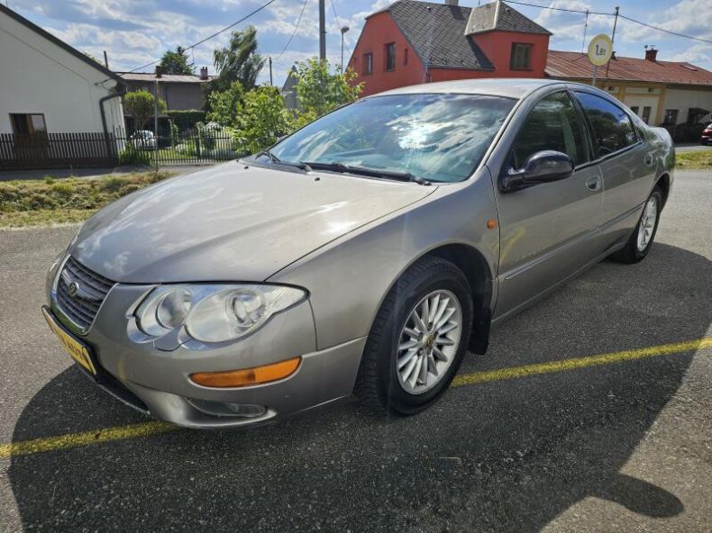 Chrysler 300 - hlavní foto
