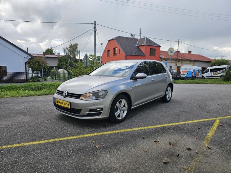 Volkswagen Golf - hlavní foto