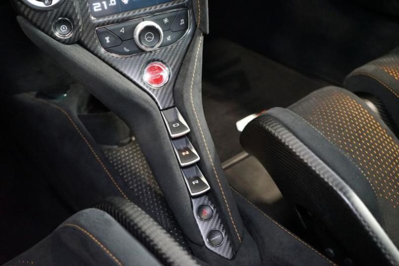 McLaren 765LT - hlavní fotka