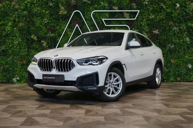 BMW X6 - hlavní fotka