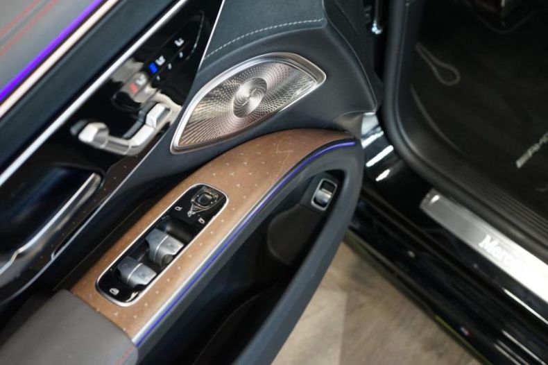 Mercedes EQS - hlavní fotka