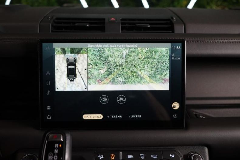 Land Rover Defender - hlavní fotka