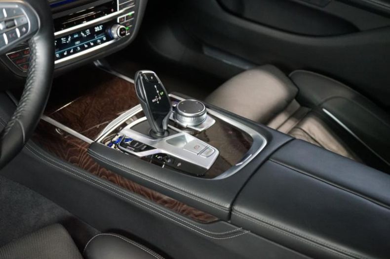 BMW Řada 7 - hlavní fotka