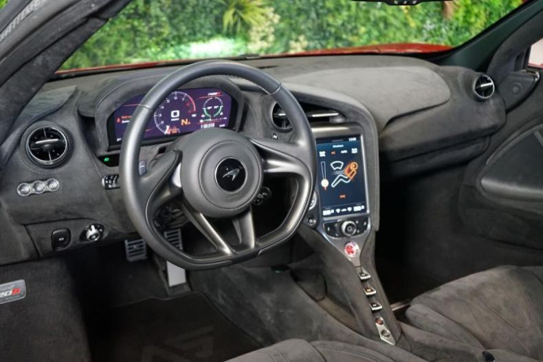 McLaren 720S - hlavní fotka