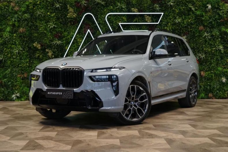 BMW X7 - hlavní foto