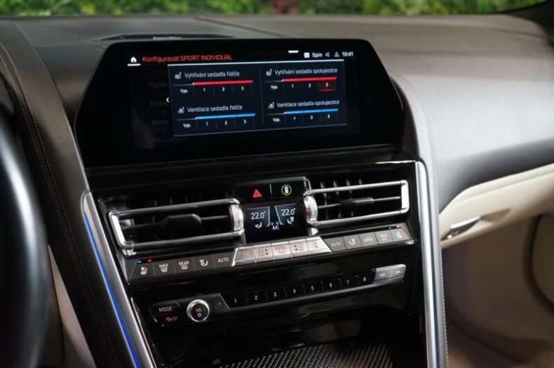 BMW Řada 8 - hlavní fotka