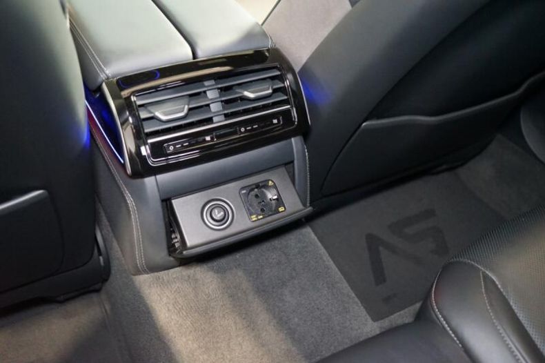 Audi A8 - hlavní fotka