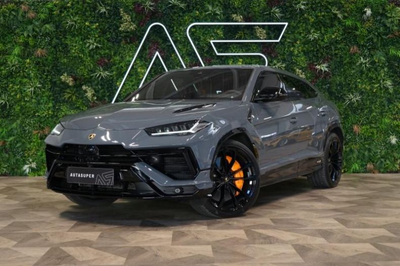 Lamborghini Urus - hlavní foto