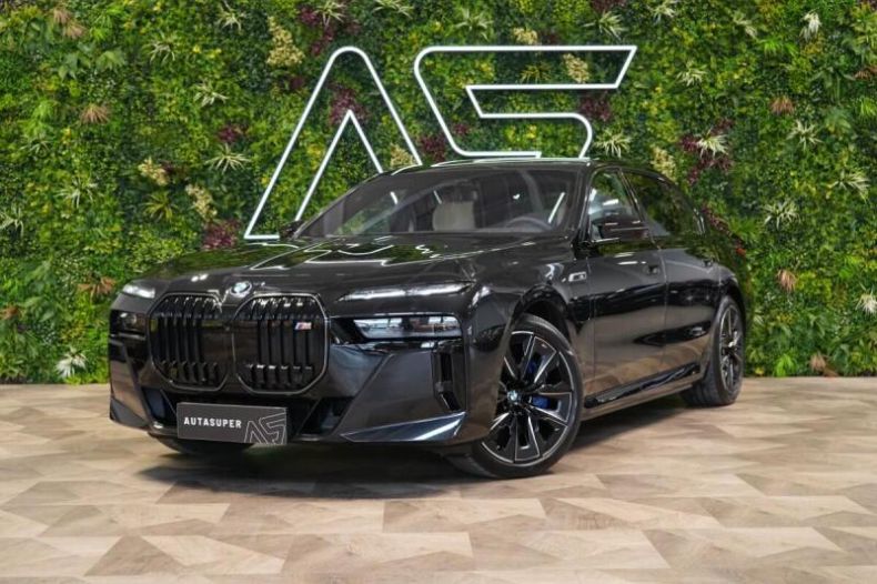 BMW Řada 7 - hlavní foto