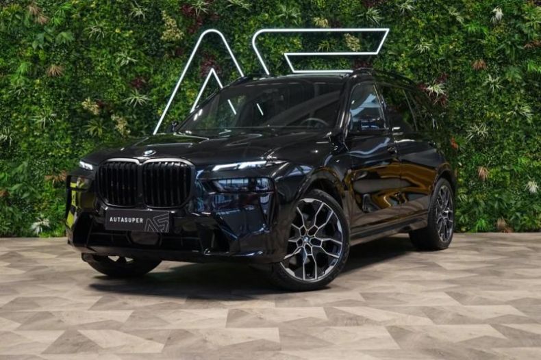 BMW X7 - hlavní fotka