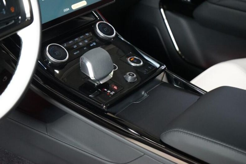 Land Rover Range Rover Sport - hlavní fotka