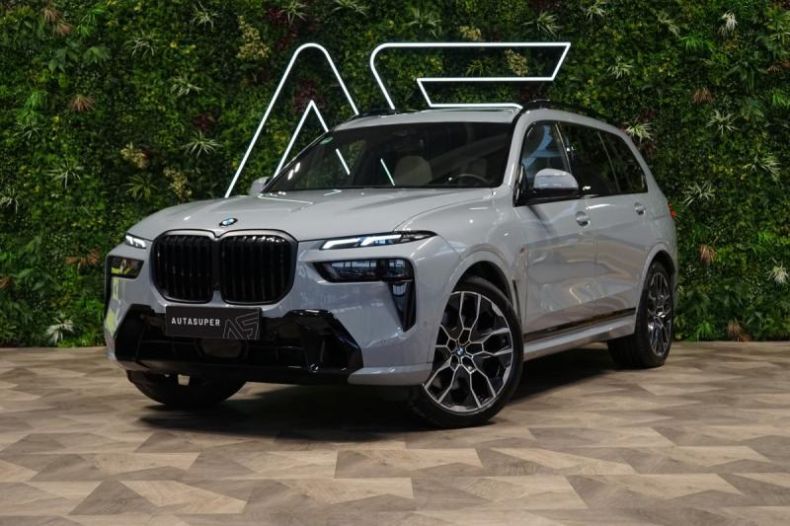 BMW X7 - hlavní foto