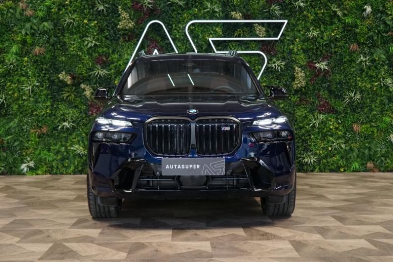 BMW X7 - hlavní fotka