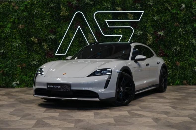 Porsche Taycan - hlavní foto