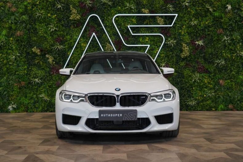 BMW M5 - hlavní fotka