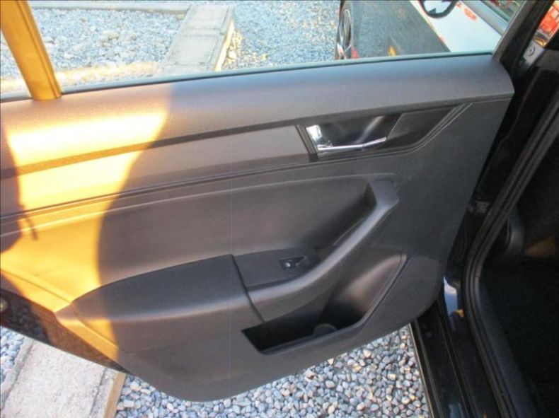 Škoda Rapid - hlavní fotka